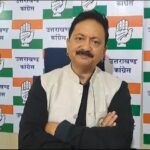 करन माहरा ने सरकार पर साधा निशाना, कहा – पलायन के लिए सीएम धामी को दिया जाना चाहिए खिताब
