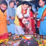 सीएम धामी का 49वां जन्मदिन आज, टपकेश्वर महादेव मंदिर में पूजा-अर्चना कर मांगी प्रदेशवासियों की सुख समृद्धि की कामना