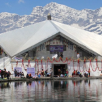 Hemkund Sahib : घांघरिया के लिए पंज प्यारों की अगुवाई में रवाना हुए तीर्थ यात्री, कल खुलेंगे कपाट