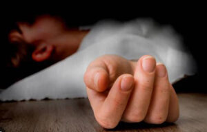 संदिग्ध परिस्थितियों में महिला का शव मिलने से हड़कंप, पुलिस जांच में जुटी