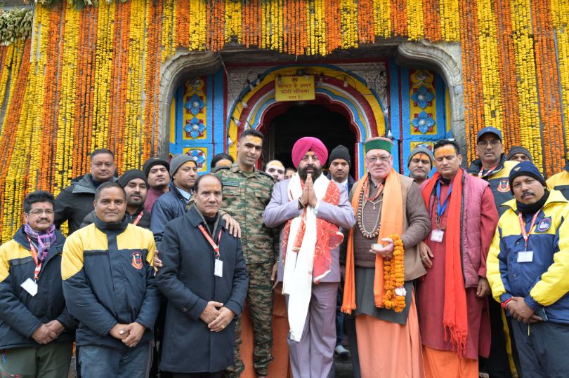 राज्यपाल ने किए केदारनाथ के दर्शन