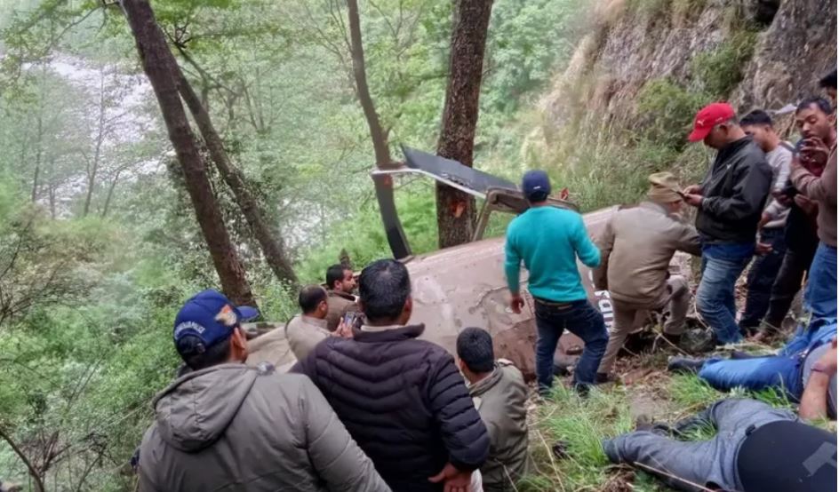 हेलीकॉप्टर क्रैश