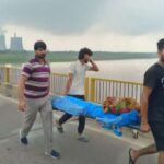 पुल की मरम्मत के नाम पर एंबुलेंस को रोका, दे दिया BJP MLA की गाड़ी को रास्ता