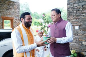 CM धामी ने हरियाणा के मुख्यमंत्री नायब सिंह सैनी का किया स्वागत एवं अभिनंदन