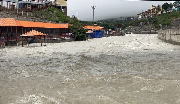 उफान पर अलकनंदा
