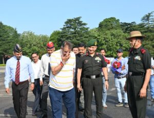 लैंसडाउन पहुंचे सैनिक कल्याण मंत्री गणेश जोशी, अपनी कर्मभूमि को किया नमन