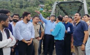 आपदा प्रभावित क्षेत्र थराली का केंद्रीय टीम ने किया निरीक्षण, कई इलाकों का हवाई सर्वे भी किया