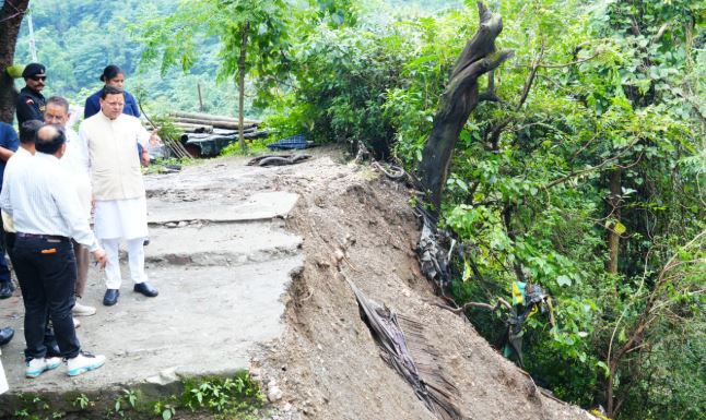 मसूरी रोड का निरीक्षण