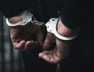 Delhi: पुरानी दिल्ली रेलवे स्टेशन के पास आरपीएफ की बड़ी कार्रवाई, 1 करोड़ रुपये के साथ संदिग्ध व्यक्ति गिरफ्तार