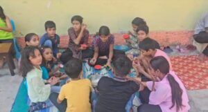 Uttarakhand: बच्चों ने एकजुट होकर साझा की दीपावली, प्रेम और एकता का दिया संदेश