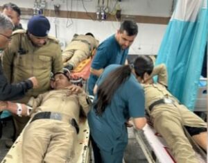Dehradun: फिर बेकाबू एसयूवी का कहर: तीन पुलिसकर्मी घायल, दो के पैर टूटे
