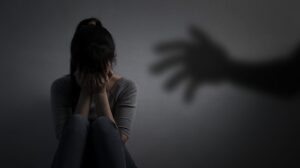 Uttar Pradesh: फर्जी नाम बताकर छात्रा से दोस्ती, अश्लील फोटो से ब्लैकमेल ,आरोपी पर मुकदमा दर्ज