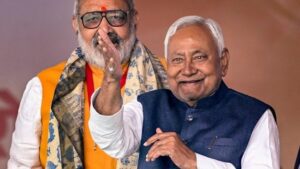 नीतीश कुमार: पांच दशक का सियासी सफर, हर संकट में वापसी की कहानी