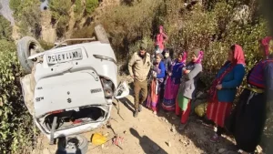 Uttarakhand: चमोली में दर्दनाक सड़क हादसा: कार अनियंत्रित होकर 150 मीटर गिरी, चालक की मौत