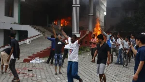 Delhi: नेपाल हिंसा में भारतीय महिला की मौत: पति ने दिल्ली हाई कोर्ट में दायर की 100 करोड़ मुआवजे की रिट