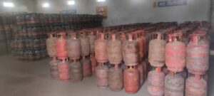 Uttarakhand: एलपीजी और ईंधन की कालाबाजारी पर सख्ती, 280 स्थानों का निरीक्षण; 74 सिलिंडर जब्त