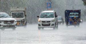 Uttarakhand: उत्तराखंड में बदला मौसम का मिजाज, बारिश-बर्फबारी से ठंड लौटी, कई जिलों में ऑरेंज अलर्ट