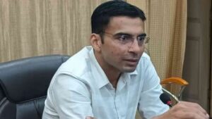 Uttarakhand: देहरादून बार एसोसिएशन का बड़ा फैसला: डीएम के खिलाफ मोर्चा, राजस्व न्यायालयों का बहिष्कार