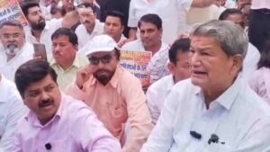 Uttarakhand: महिला आरक्षण पर गरजी कांग्रेस: 33% आरक्षण लागू करने की मांग को लेकर विधानसभा के बाहर विशाल धरना