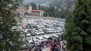 Uttarakhand: नैनीताल आने वाले पर्यटक यातायात नियमों का करें पालन, निर्धारित पार्किंग का ही करें उपयोग: जिलाधिकारी