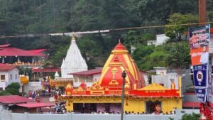 Uttarakhand: कैंची धाम के 62वें स्थापना दिवस पर उमड़ा आस्था का सैलाब, लाखों श्रद्धालुओं ने किए बाबा नीब करौरी के दर्शन