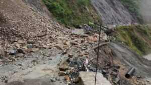 Uttarakhand: मूसलाधार बारिश से उत्तराखंड बेहाल, दिल्ली-यमुनोत्री हाईवे बंद, हरिद्वार में बाढ़ जैसे हालात