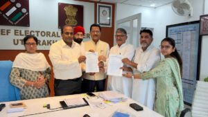 Uttarakhand: उत्तराखंड में SIR को लेकर सियासी घमासान, फर्जी आपत्तियों के आरोप पर कांग्रेस ने CEO से की शिकायत