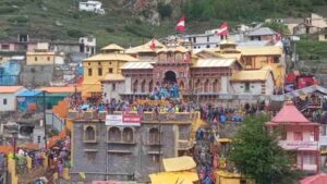 Uttarakhand: बदरीनाथ धाम में सांस्कृतिक उत्सव पर विवाद, संत-पुरोहितों ने धार्मिक मर्यादा के उल्लंघन का लगाया आरोप
