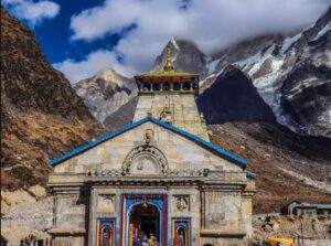 Uttarakhand: चारधाम यात्रा में VIP दर्शन शुल्क का फैसला टला, अगले साल से लागू करने की तैयारी