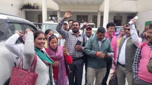 Uttarakhand: नारायणबगड़ में ग्राम प्रधानों का हंगामा, 10 सूत्रीय मांगों को लेकर बीडीसी बैठक का किया बहिष्कार