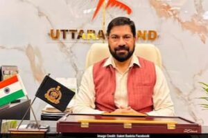 Uttarakhand: उत्तराखंड में अधिकारियों के बीच VRS लेने का बढ़ा चलन, कई वरिष्ठ अफसर समय से पहले छोड़ रहे सरकारी सेवा