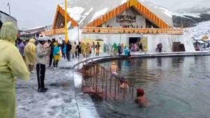 Uttarakhand: हेमकुंड साहिब यात्रा अंतिम चरण में, अंतिम दर्शन के लिए बढ़ी श्रद्धालुओं की भीड़; 10 अक्तूबर को बंद होंगे कपाट